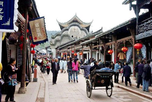 西安公安严厉打击非法销售“散装汽油”! 一男子被拘留